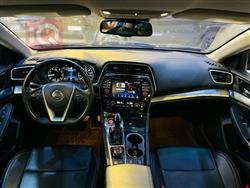 نيسان ماكسيما